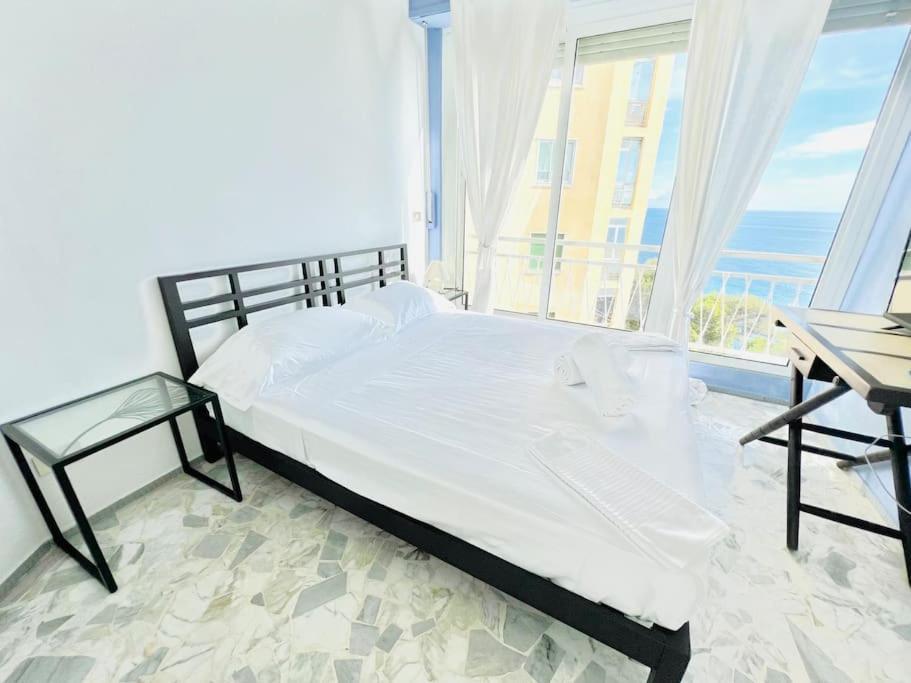 Suite Sunset 22 - Fronte Mare Сан Ремо Екстериор снимка