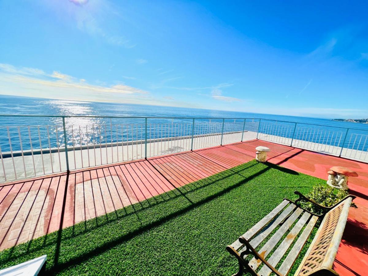 Suite Sunset 22 - Fronte Mare Сан Ремо Екстериор снимка